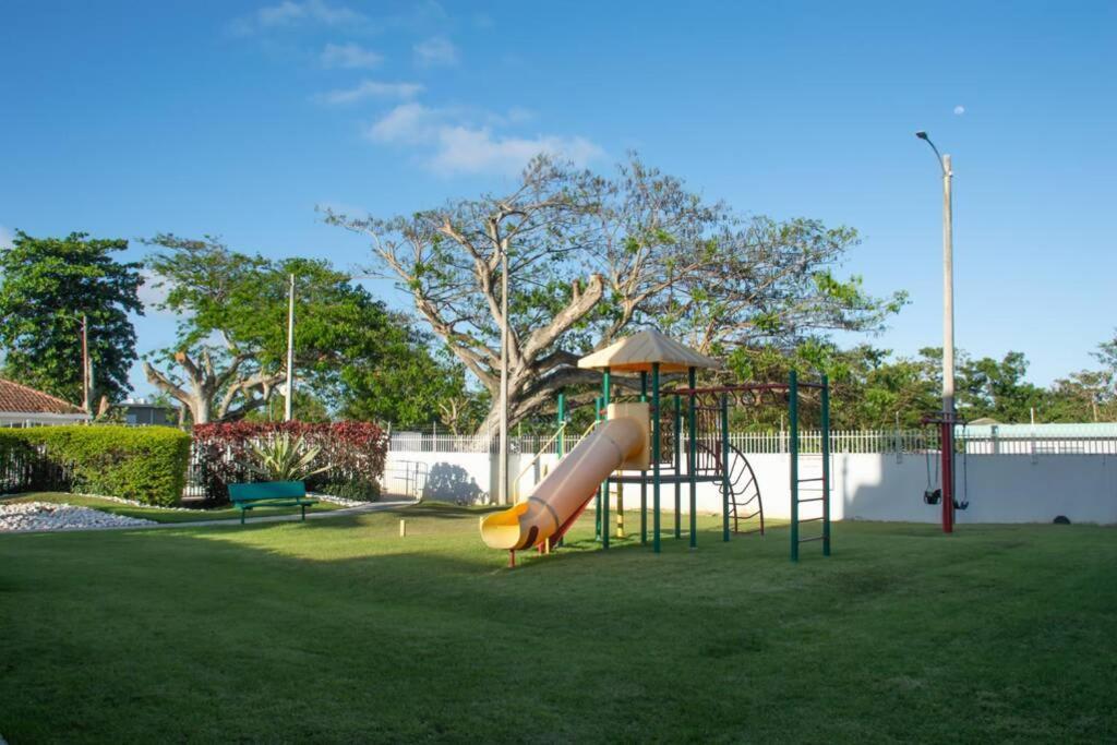 Vistas Apartment @ Puerto Nuevo Beach 下维加 外观 照片